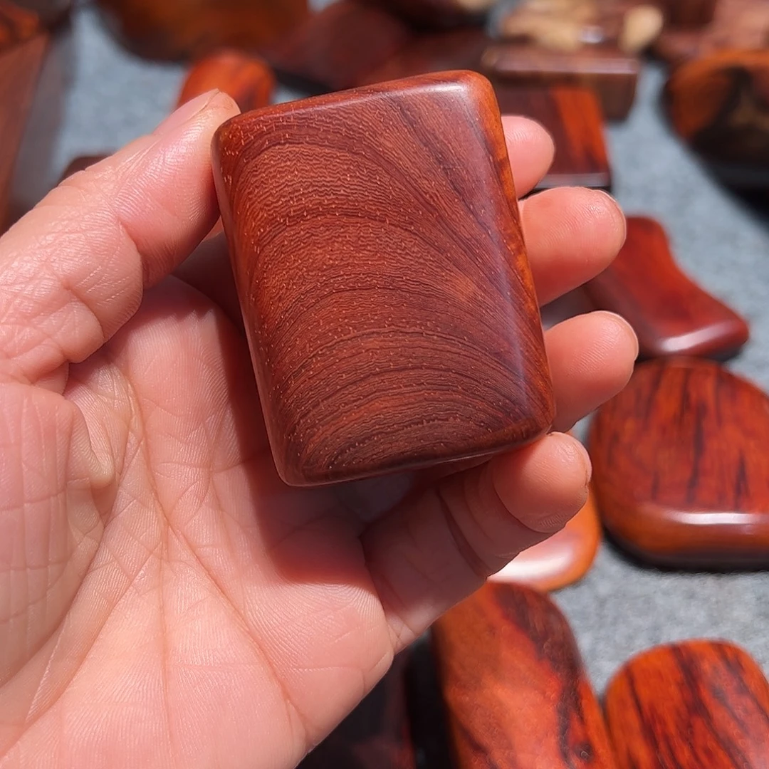 d***t檀香紫檀（小叶紫檀）