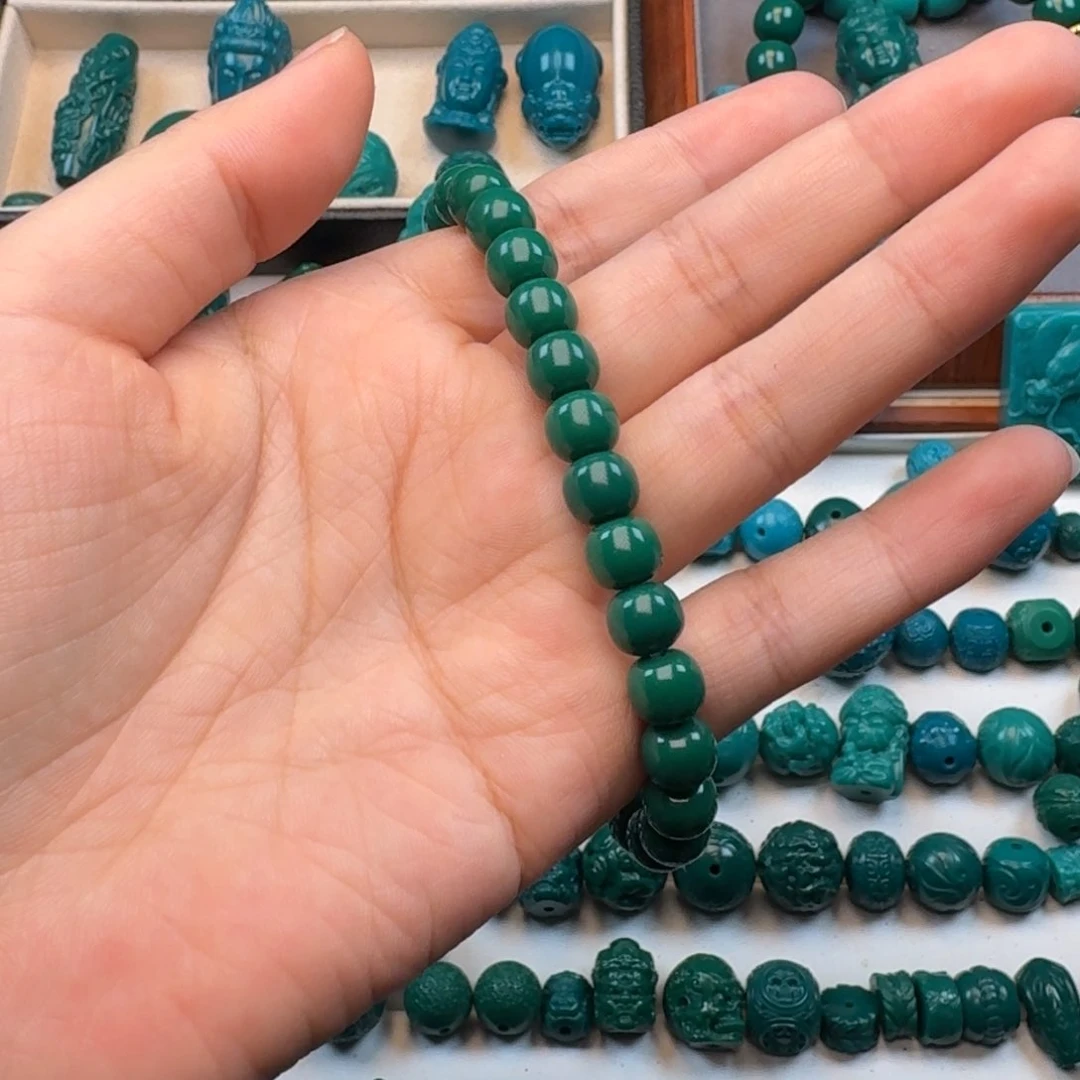 *****玻璃颈饰科技松配饰