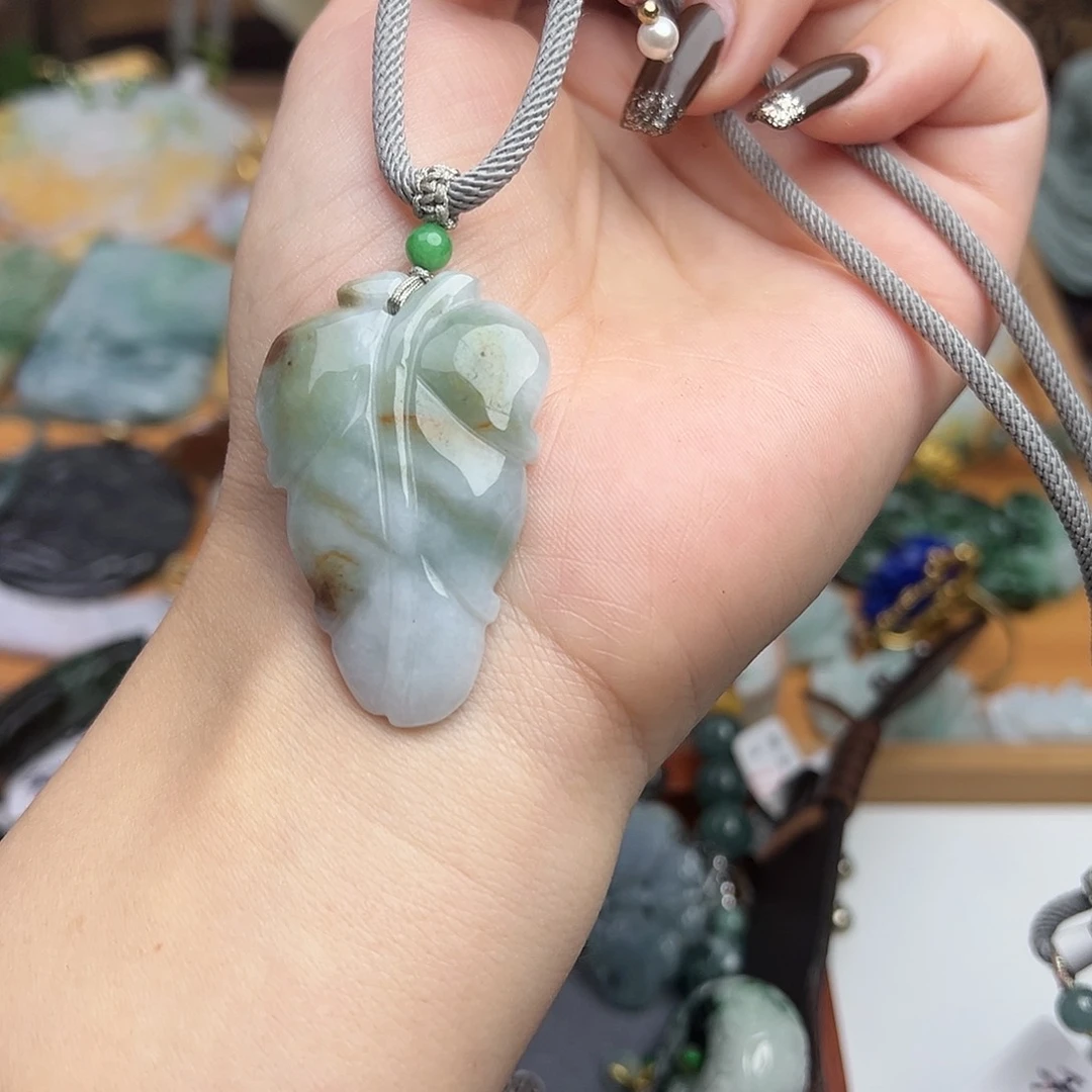 翡翠吊坠(赠链)未镶嵌吊坠11