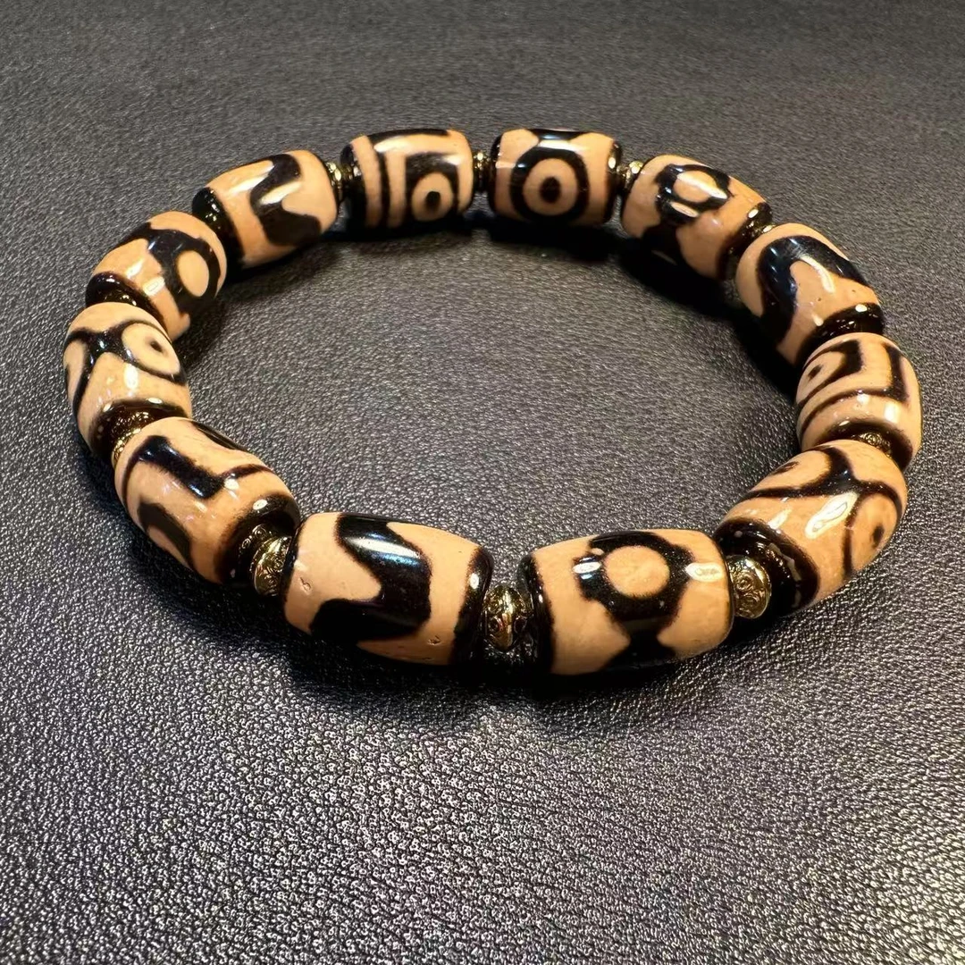 19世纪牙黄多宝 玛瑙手串333-829