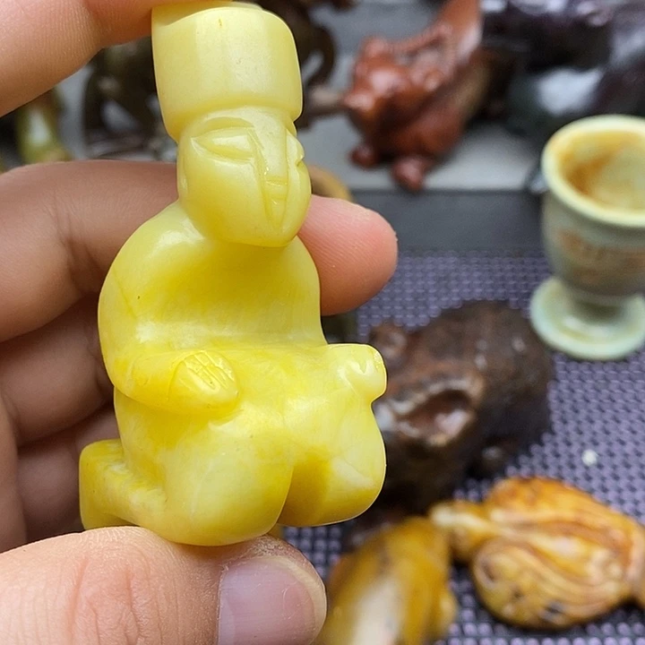 未镶嵌蛇纹石玉颈饰