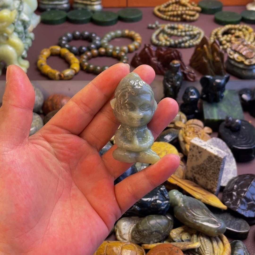 【闪购商品】未镶嵌岫岩河磨玉（透闪石质玉）挂件