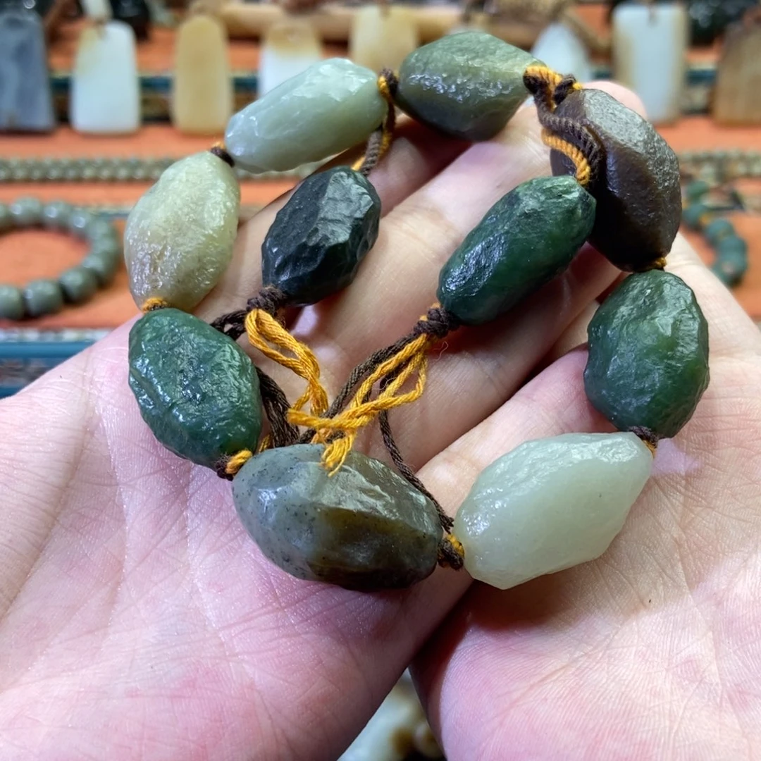 和田玉颈饰未镶嵌