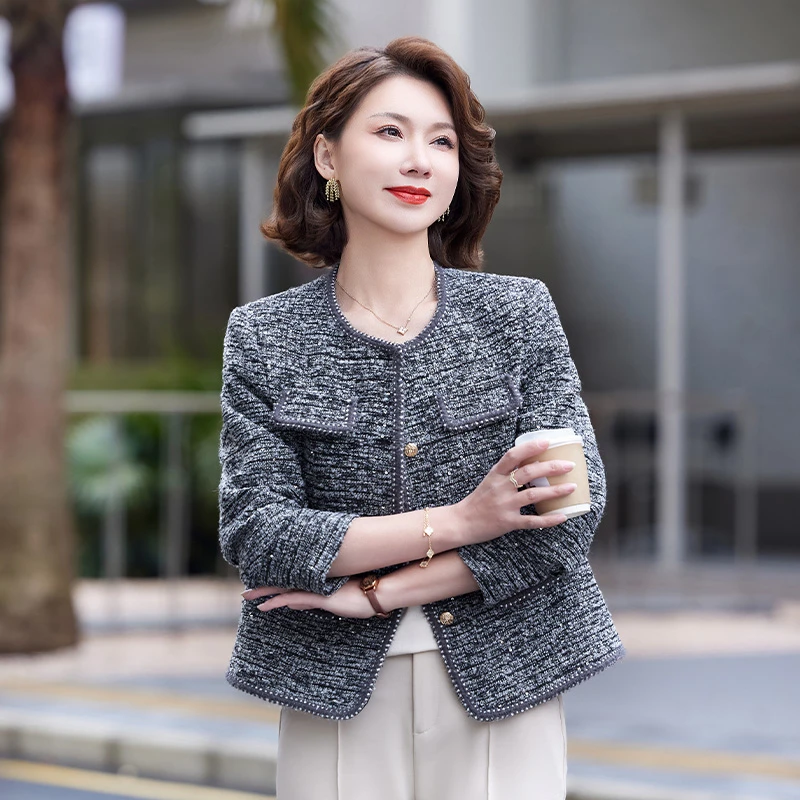 年轻妈妈春装小香风短款夹克外套2025新款洋气高贵中老年女装上衣