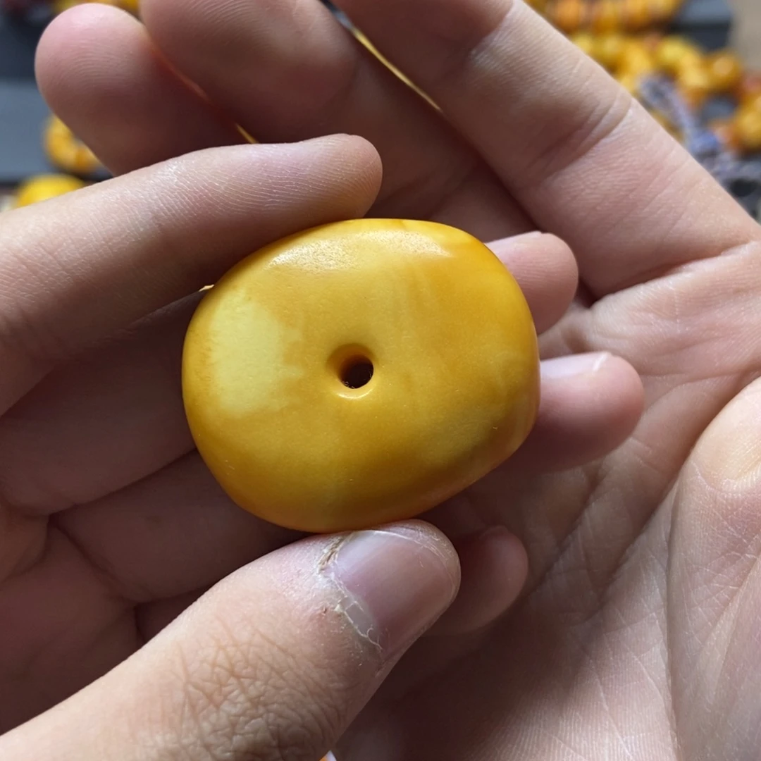 未镶嵌琥珀珠宝奇石