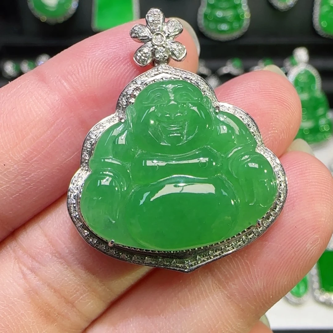 翡翠18K金镶嵌颈饰吊坠