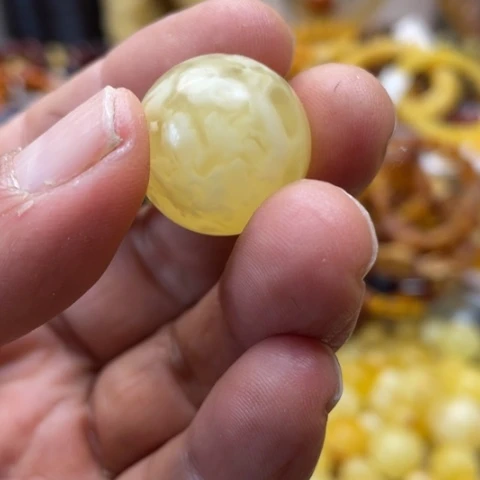 手串蜜蜡未镶嵌吊坠
