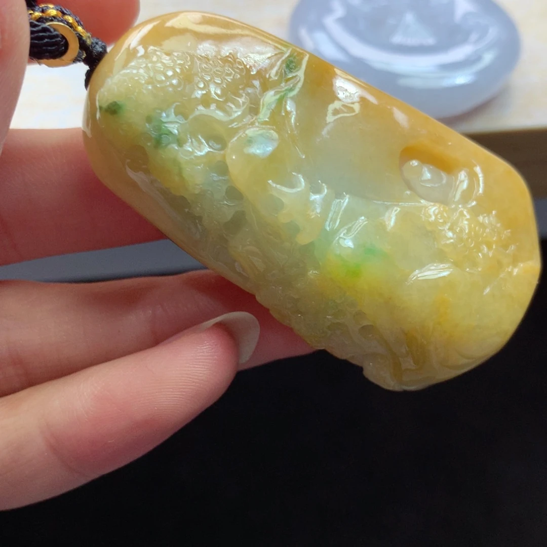 翡翠未镶嵌颈饰吊坠