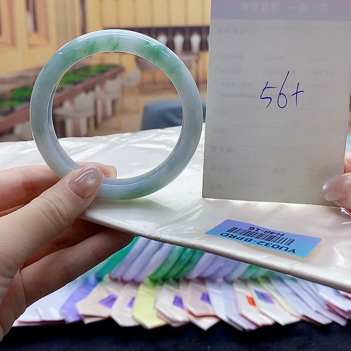 翡翠手镯未镶嵌cff