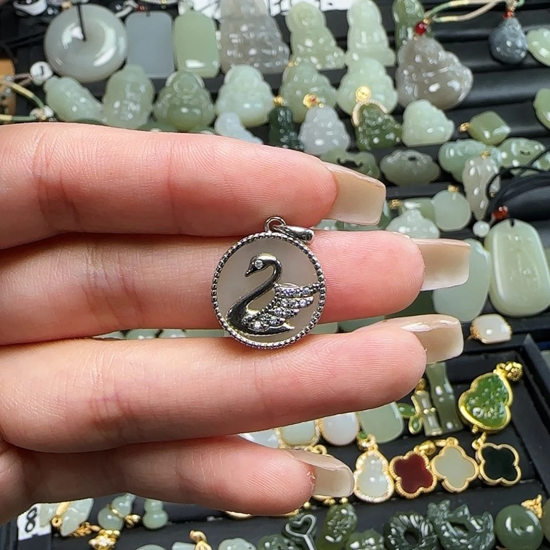 颈饰银S925镶嵌和田玉