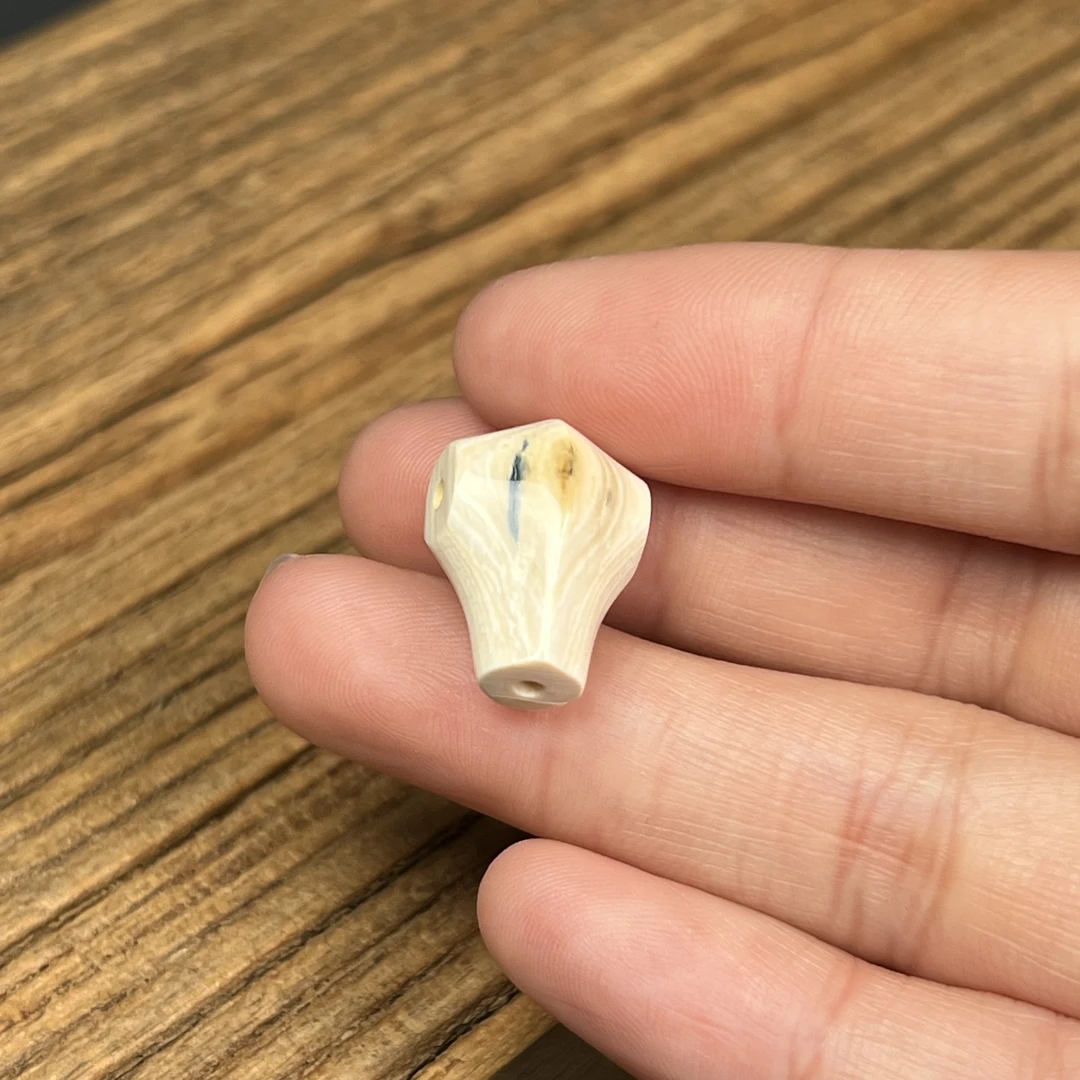 S1621天然猛犸牙 蓝眼鲨鱼背三通 13.5*19.4*13.2mm支持鉴定