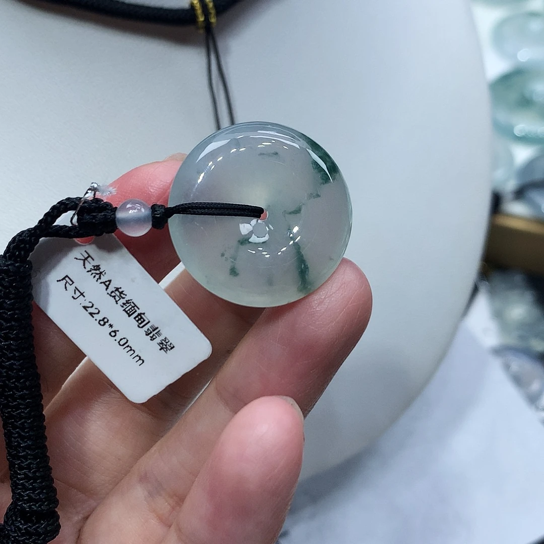 翡翠未镶嵌颈饰编号29，22.8/6