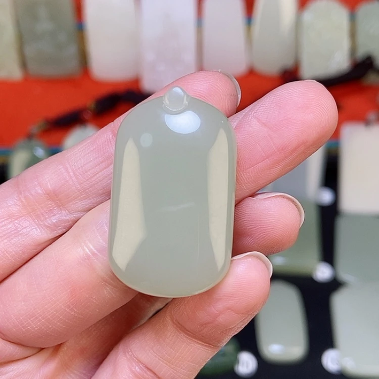 【闪购商品】颈饰未镶嵌和田玉