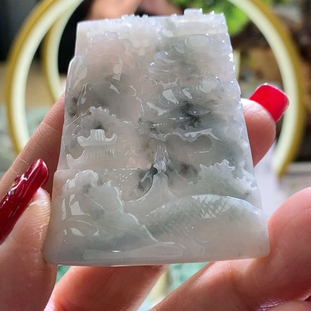 【闪购商品】翡翠颈饰未镶嵌山水