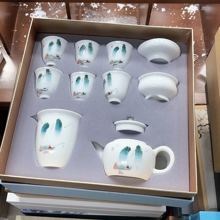 孤品茶具套装等。