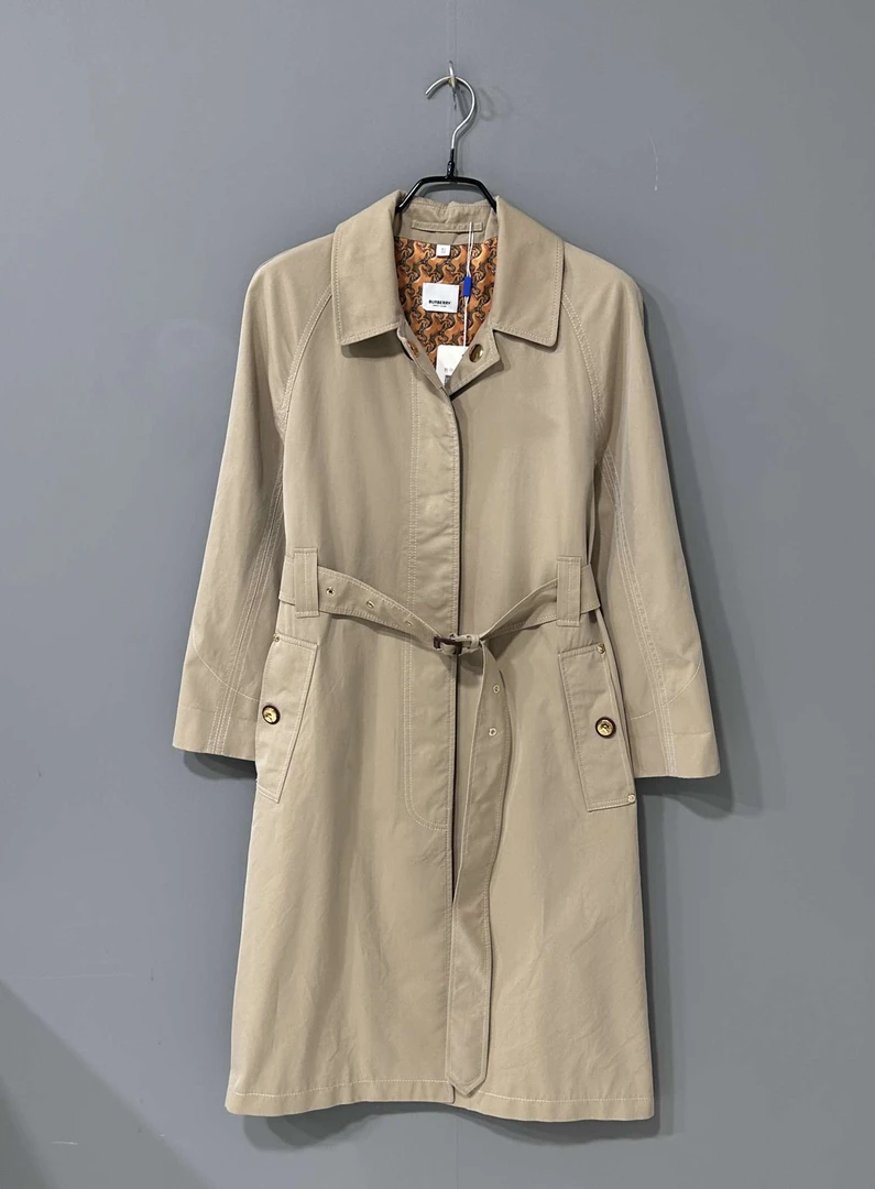 99新 BURBERRY/博柏利 内里马满印金扣风衣/99新/UK4/76463