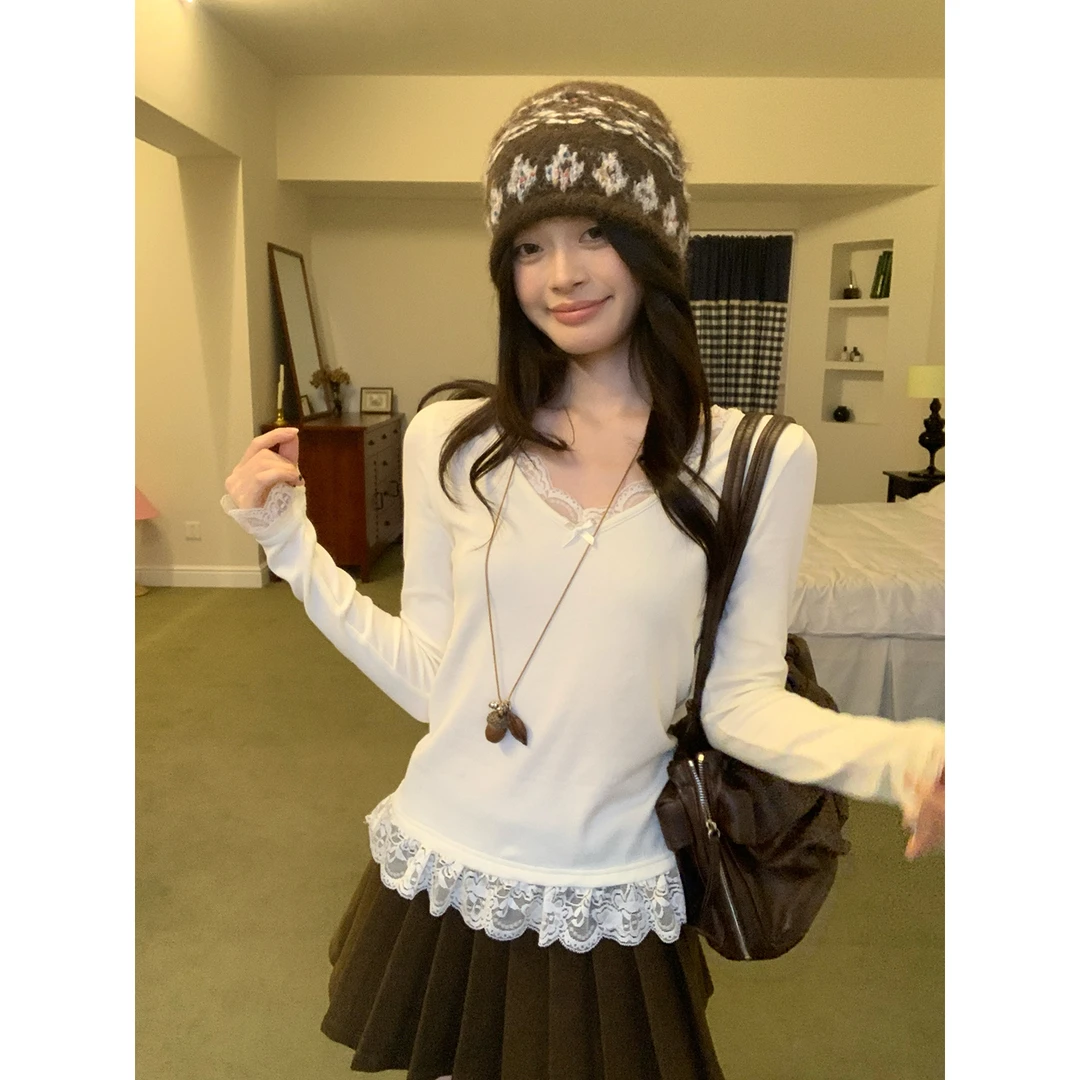 宋正恩12/22 10:00AM上新【韩系米白蕾丝拼接V领内搭】AA27533