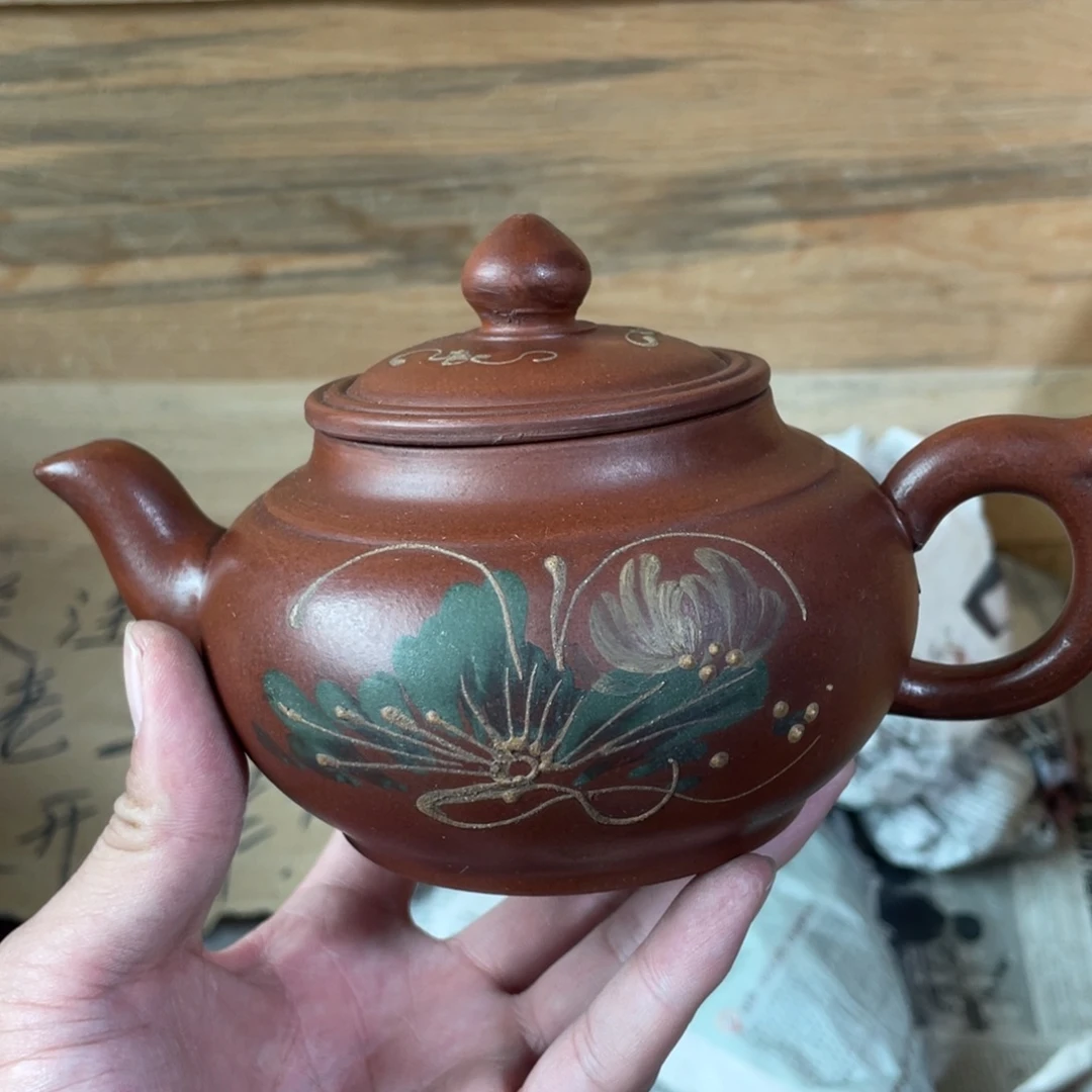 茶壶紫砂老厂紫砂壶一件。