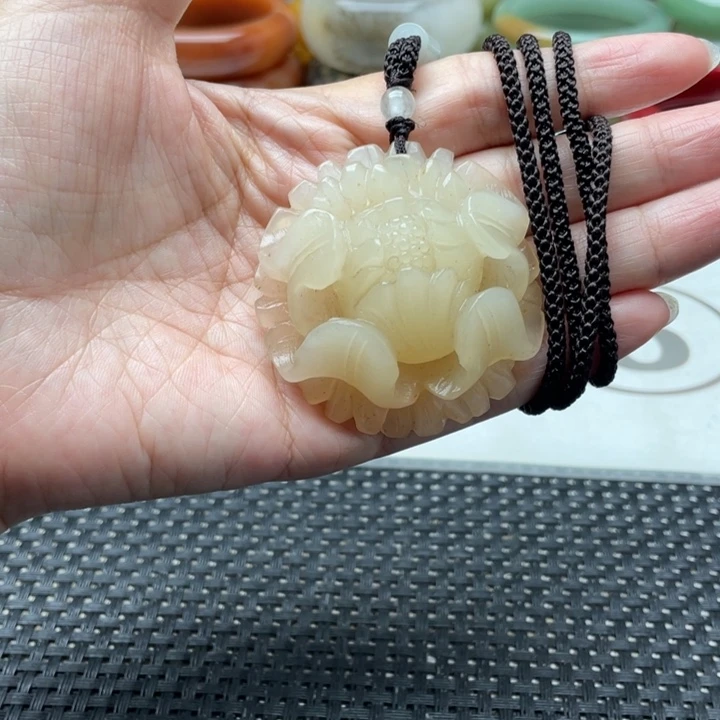 石英岩玉手镯未镶嵌