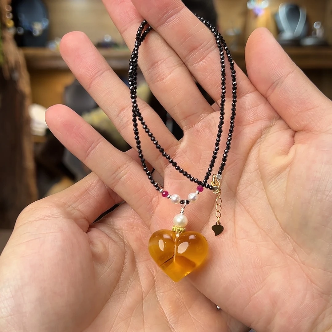 琥珀未镶嵌吊坠(赠链)