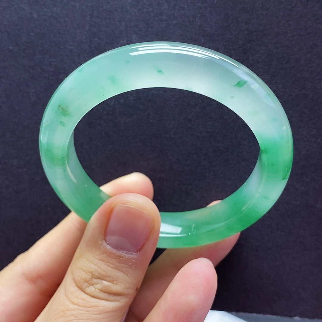 石英质玉未镶嵌手镯49圈