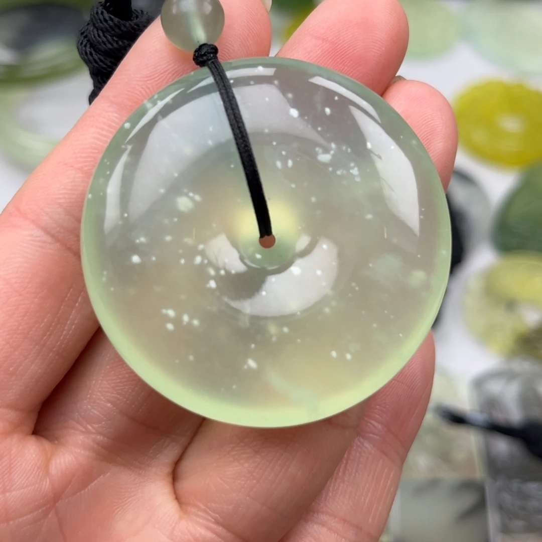 佟***楠蛇纹石玉未镶嵌其他