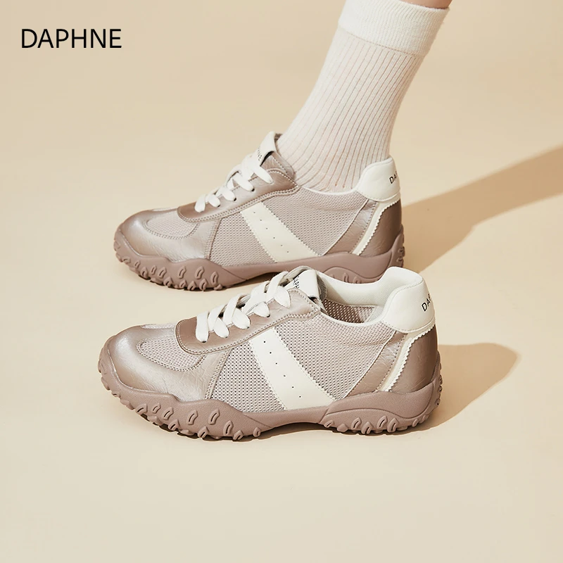 Daphne/达芙妮6cm 内增高小个子夏季时尚透气百搭网面徳训休闲鞋