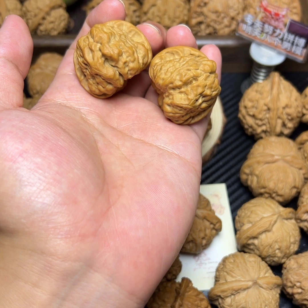 文玩核桃吊坠蛤蟆头