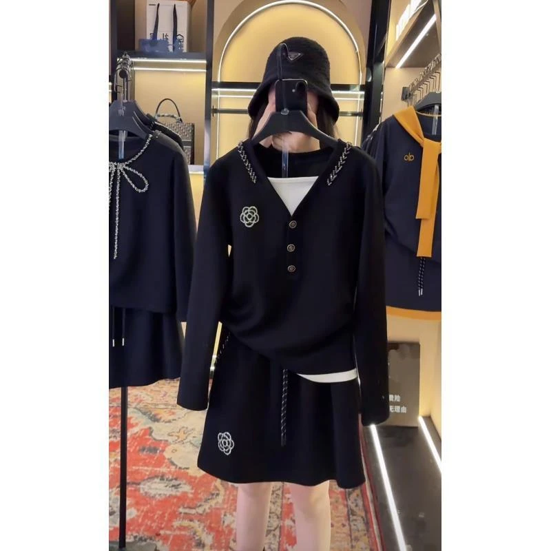 【宠粉价】时尚套装休闲女装山茶花黑色香风气质显瘦套装TZ-618