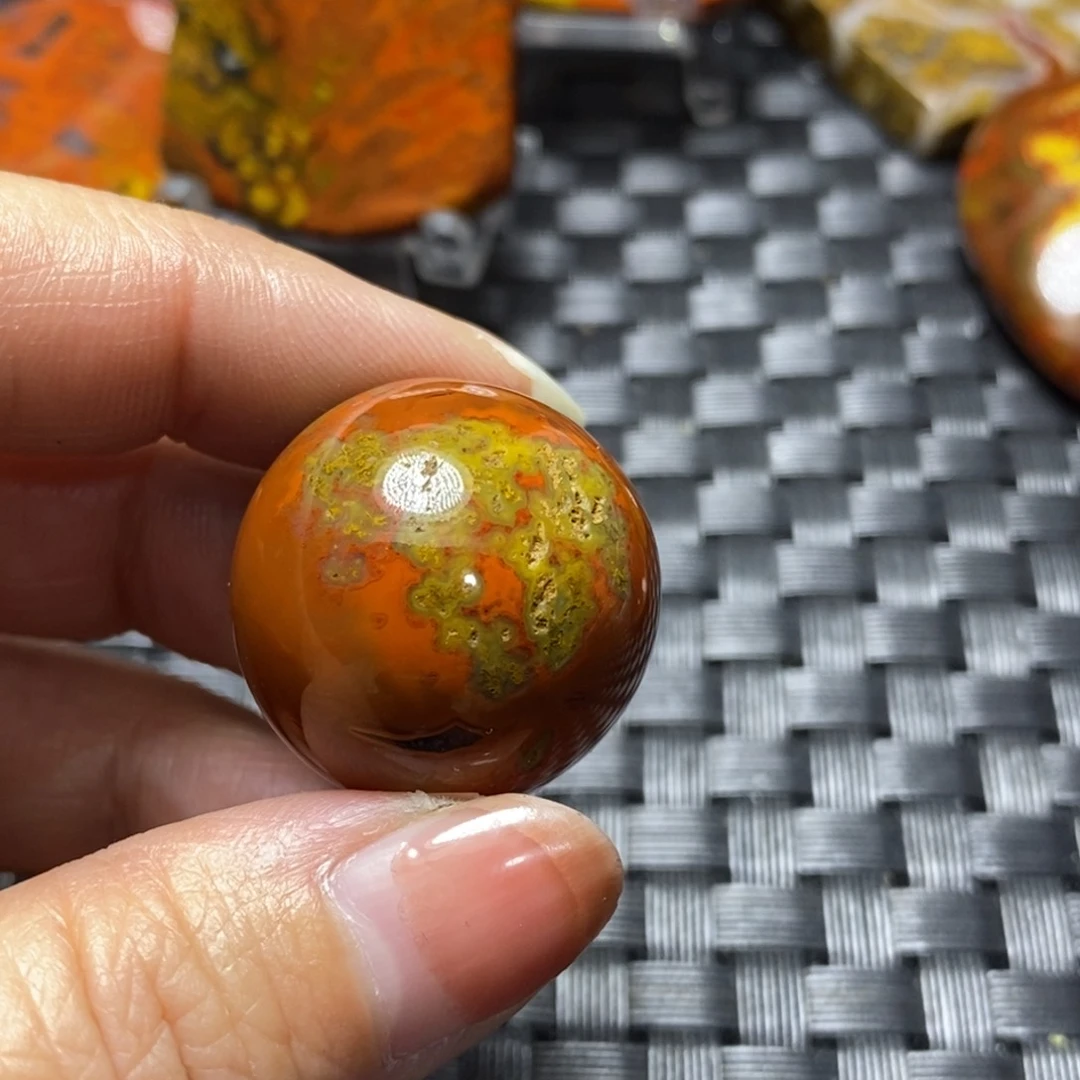 玛瑙/玉髓挂件未镶嵌嘚*君