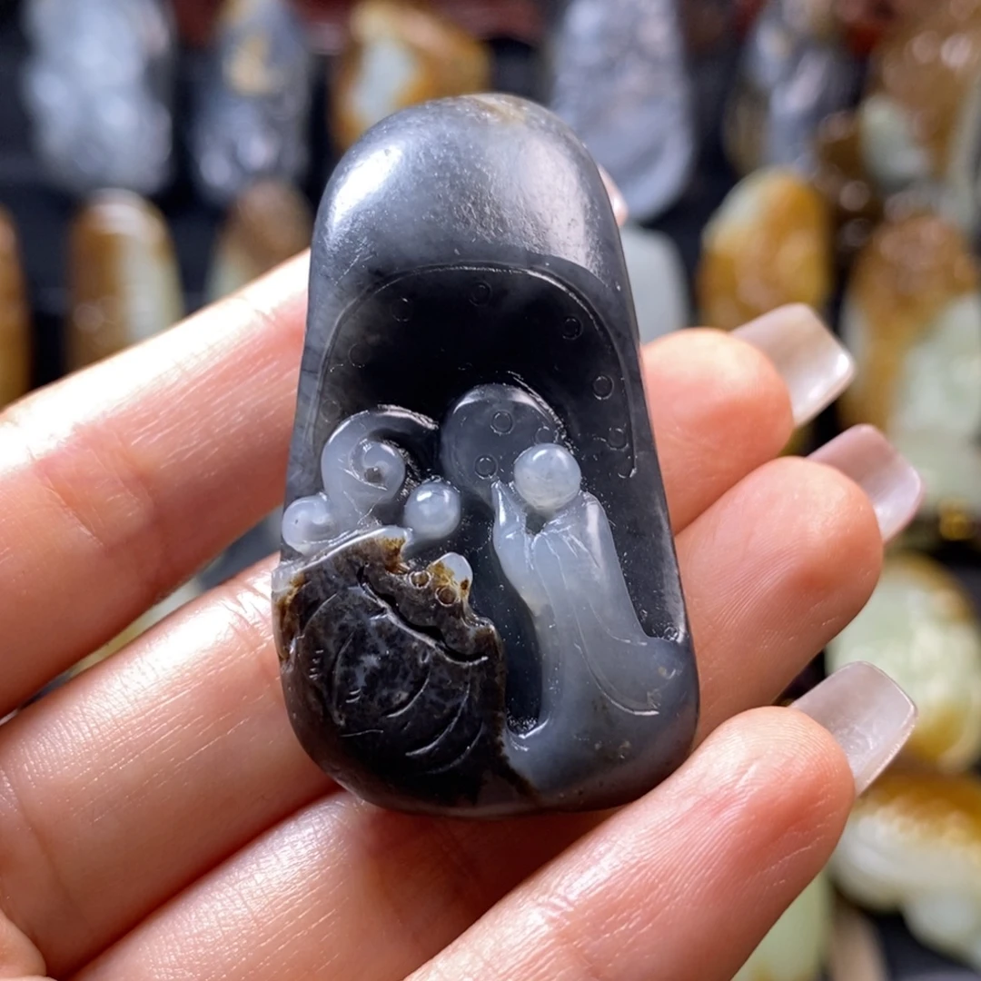 和田玉未镶嵌挂件