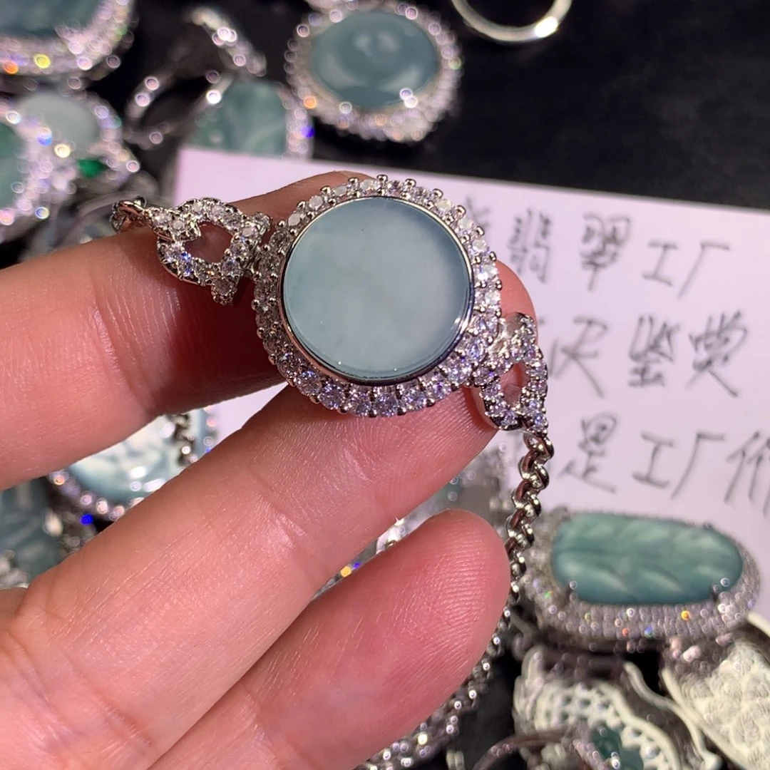 翡翠颈饰未镶嵌无事牌手链