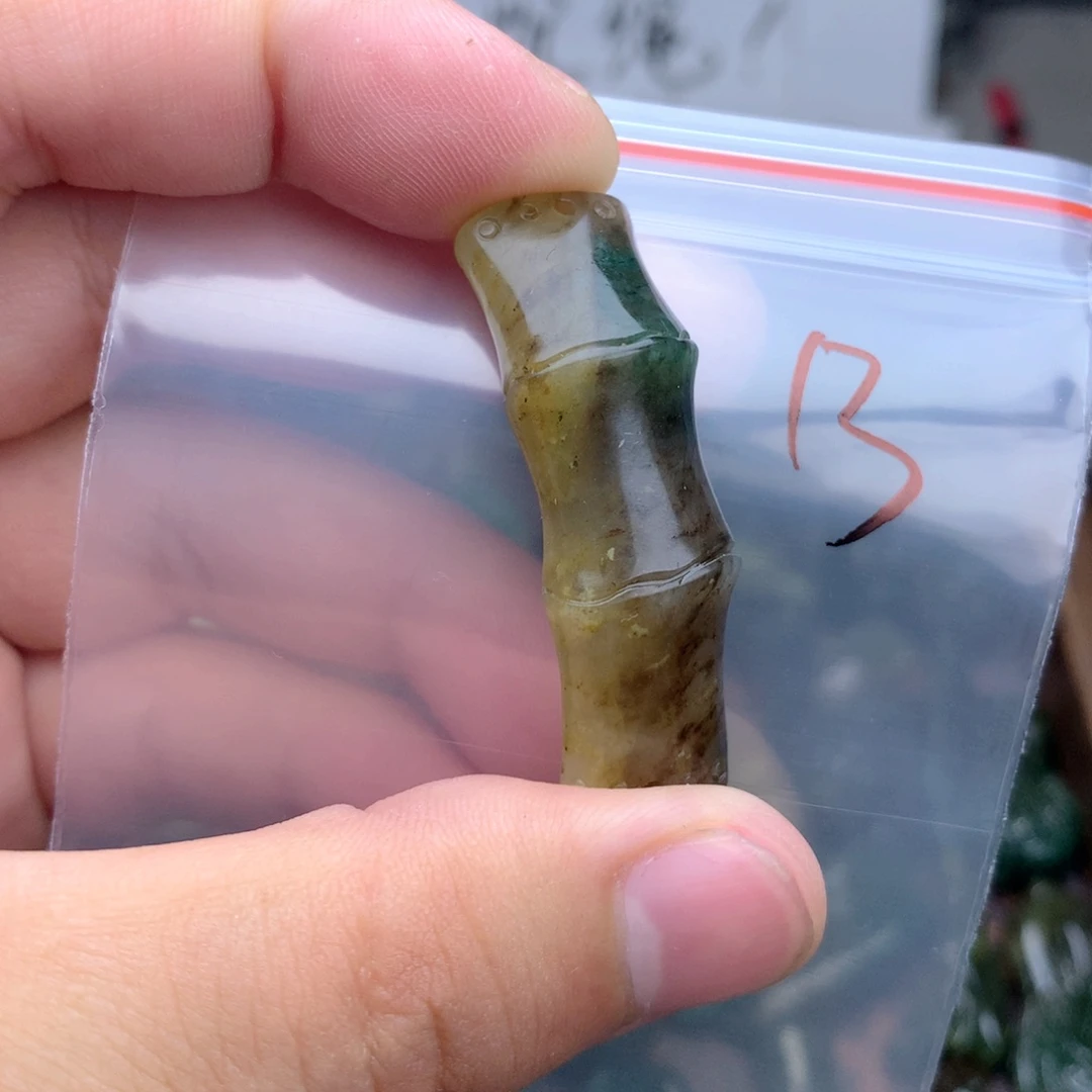 独山玉未镶嵌珠宝半成品