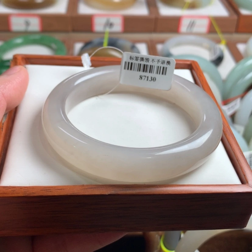 【闪购商品】和田玉手镯未镶嵌56.5