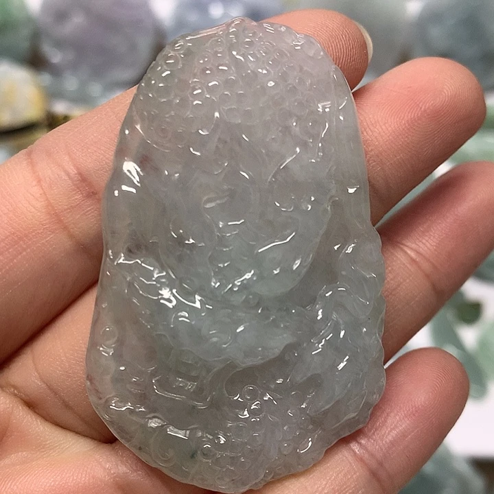 翡翠未镶嵌颈饰随形龙行天下福利