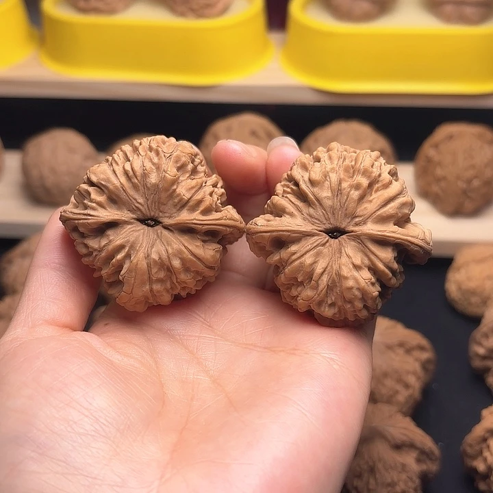 文玩核桃吊坠晋**家45官帽