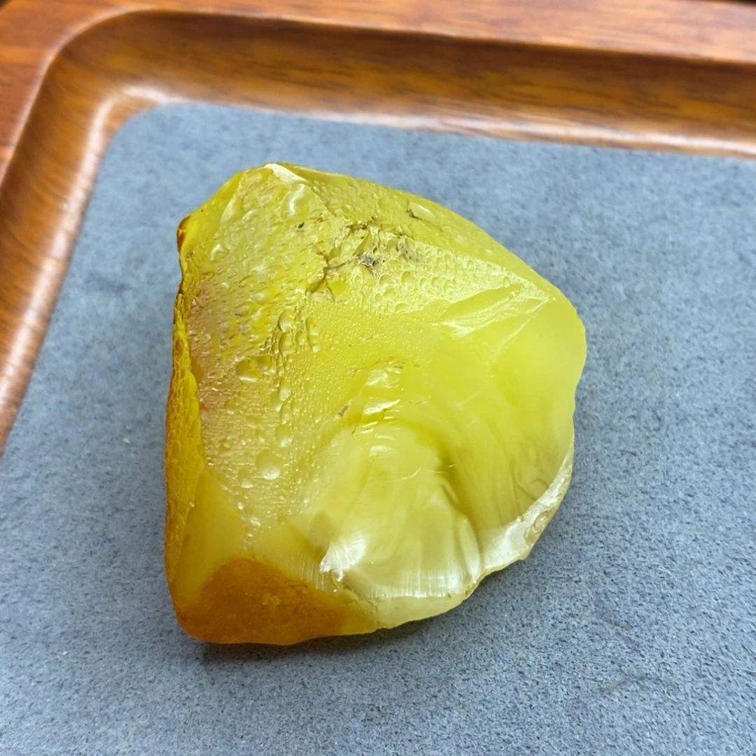 定制琥珀未镶嵌梨