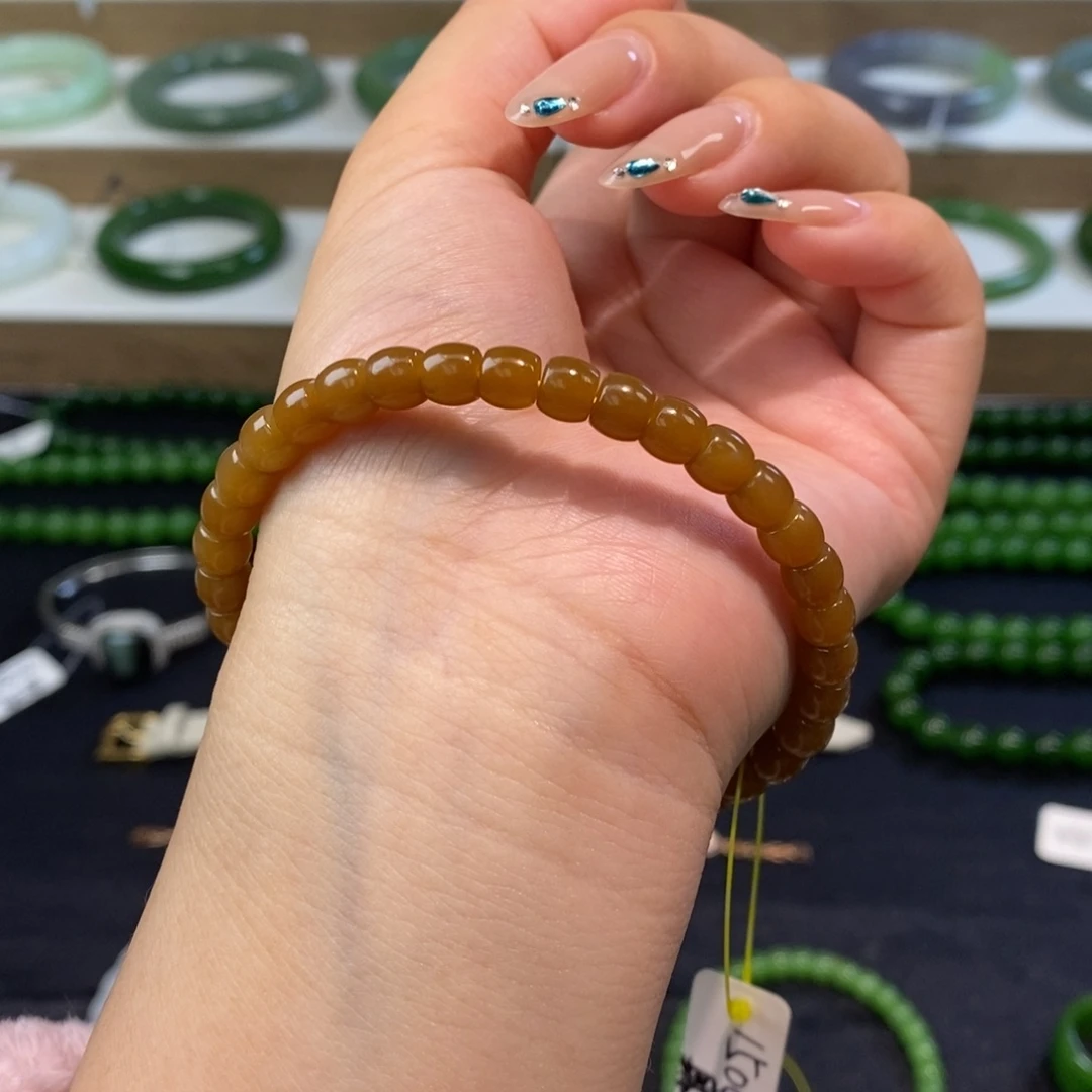 和田玉（糖玉）未镶嵌手链