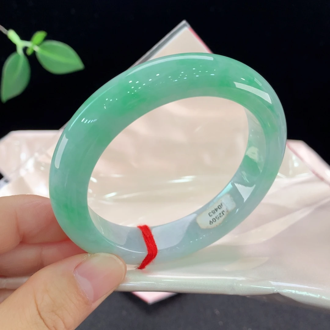 翡翠未镶嵌手镯0483