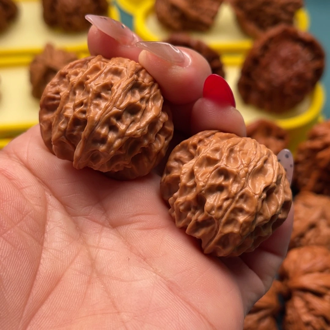 文玩核桃吊坠龙**跃聚宝盆等各种各样风格迥