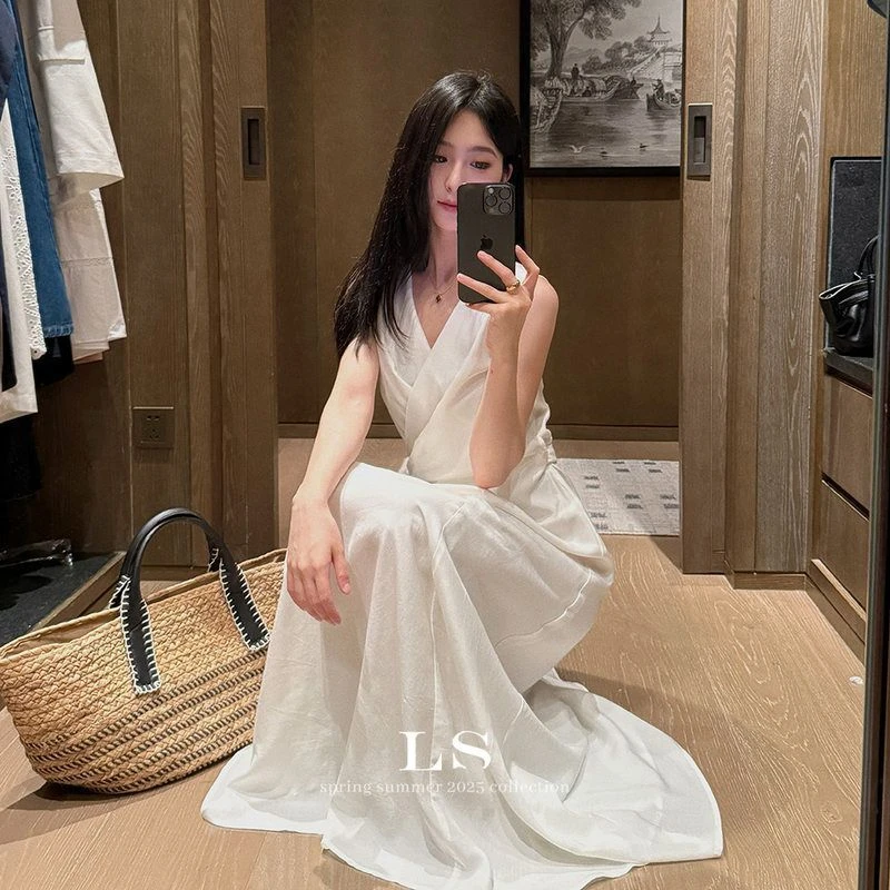 【LS新品牌】黑标极简大牌 夏季上新时尚极简v领连衣裙30157#