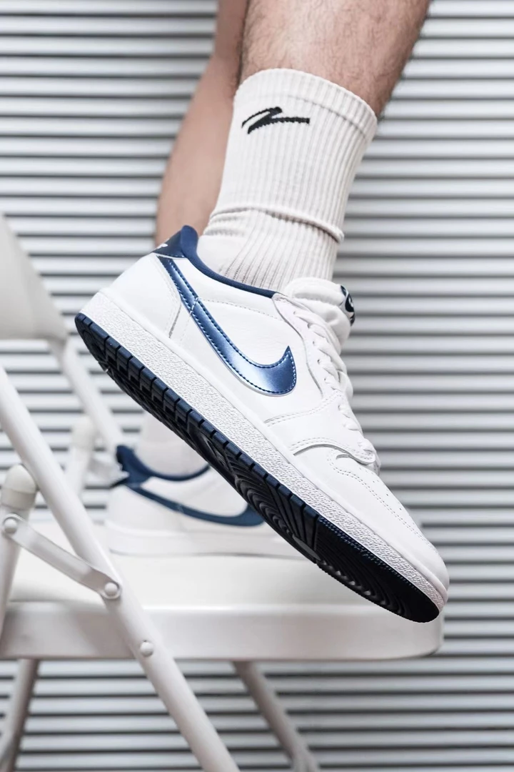 Air Jordan 1 Low 男款白蓝低帮复古运动篮球鞋休闲板鞋官方正品