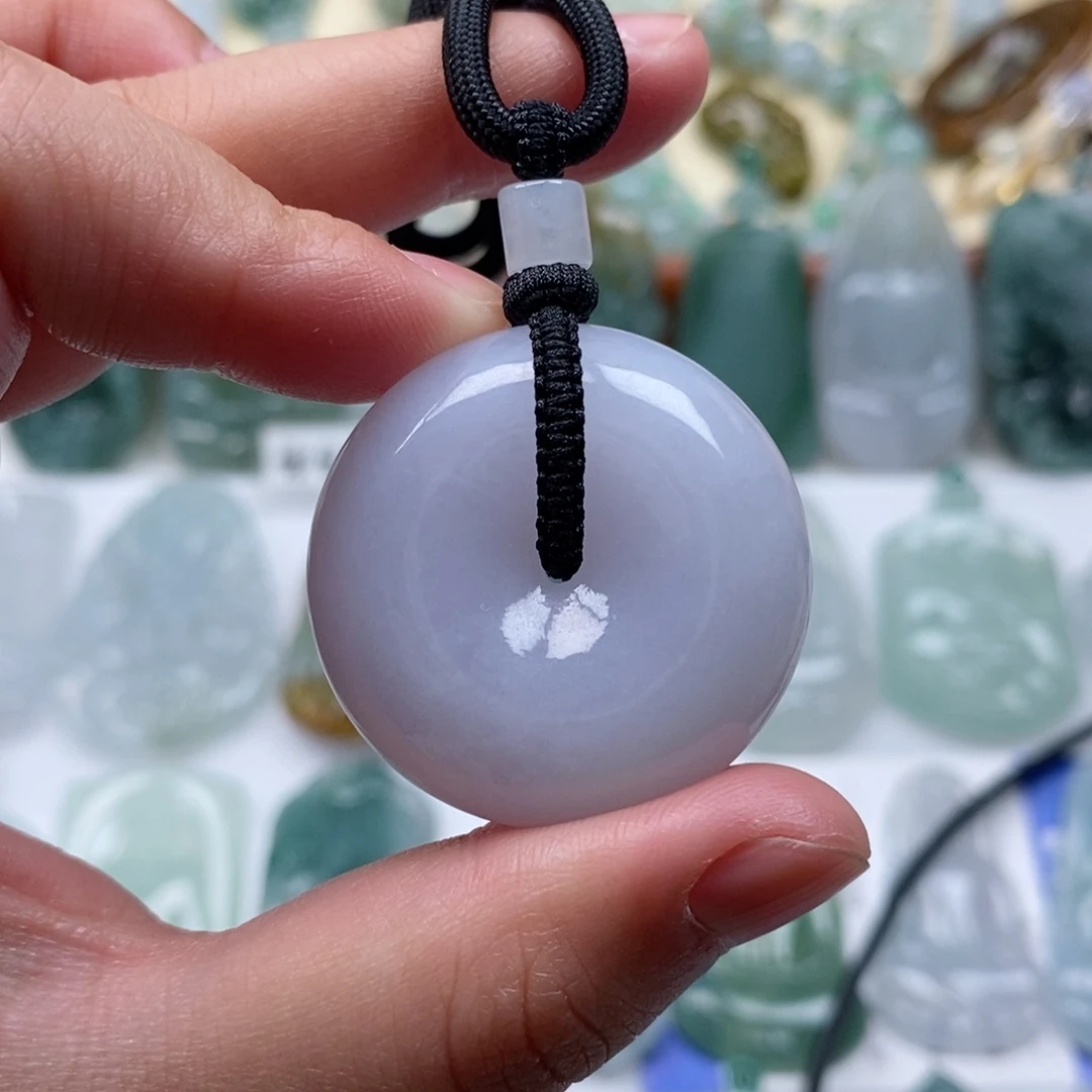 颈饰未镶嵌翡翠平安扣