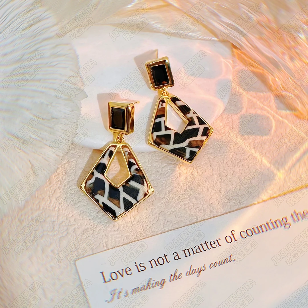 铜合金耳饰 清茗S25时尚气质百搭高级感精致菱形简约个性小众耳环