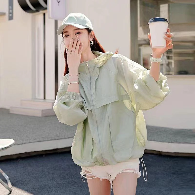 防晒服女2025夏季短款轻薄防晒衣宽松夏季连帽透气时尚百搭短外套
