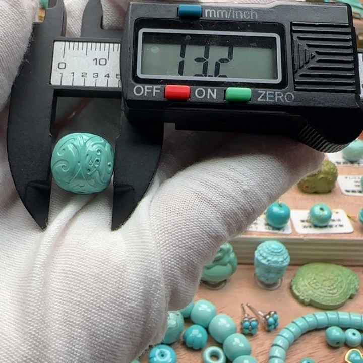 未镶嵌绿松石珠宝奇石