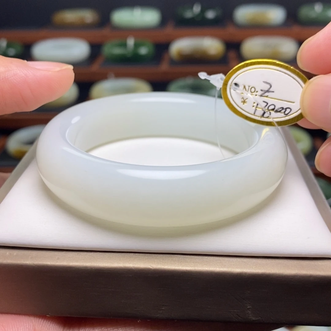 和田玉（白玉）未镶嵌手镯