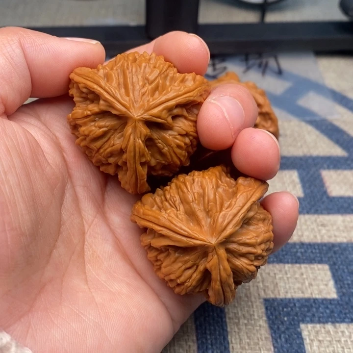 吊坠文玩核桃D****?三棱