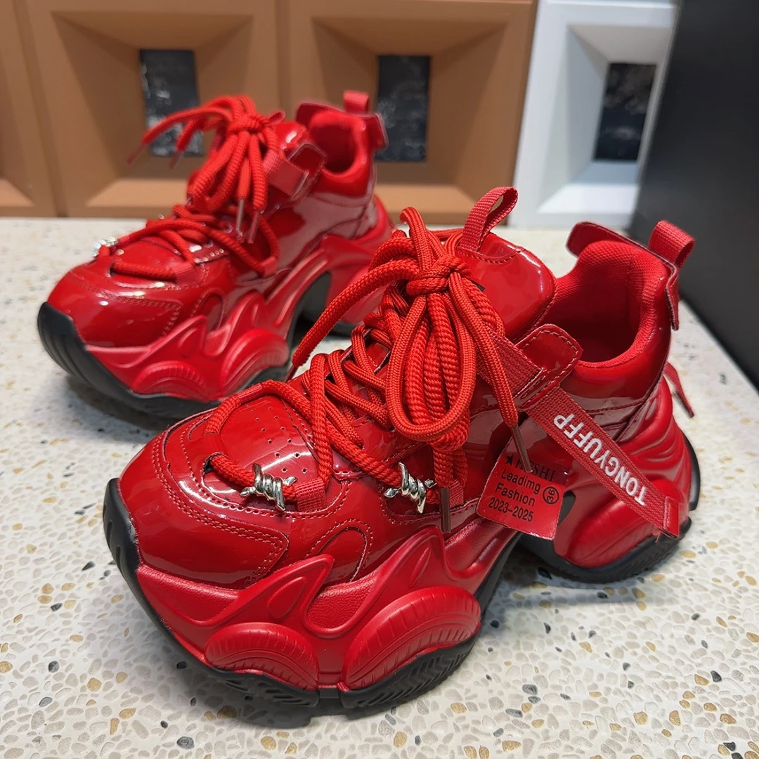 新年红厚底老爹鞋女isn潮春新款漆皮松糕运动鞋百搭增高休闲单鞋