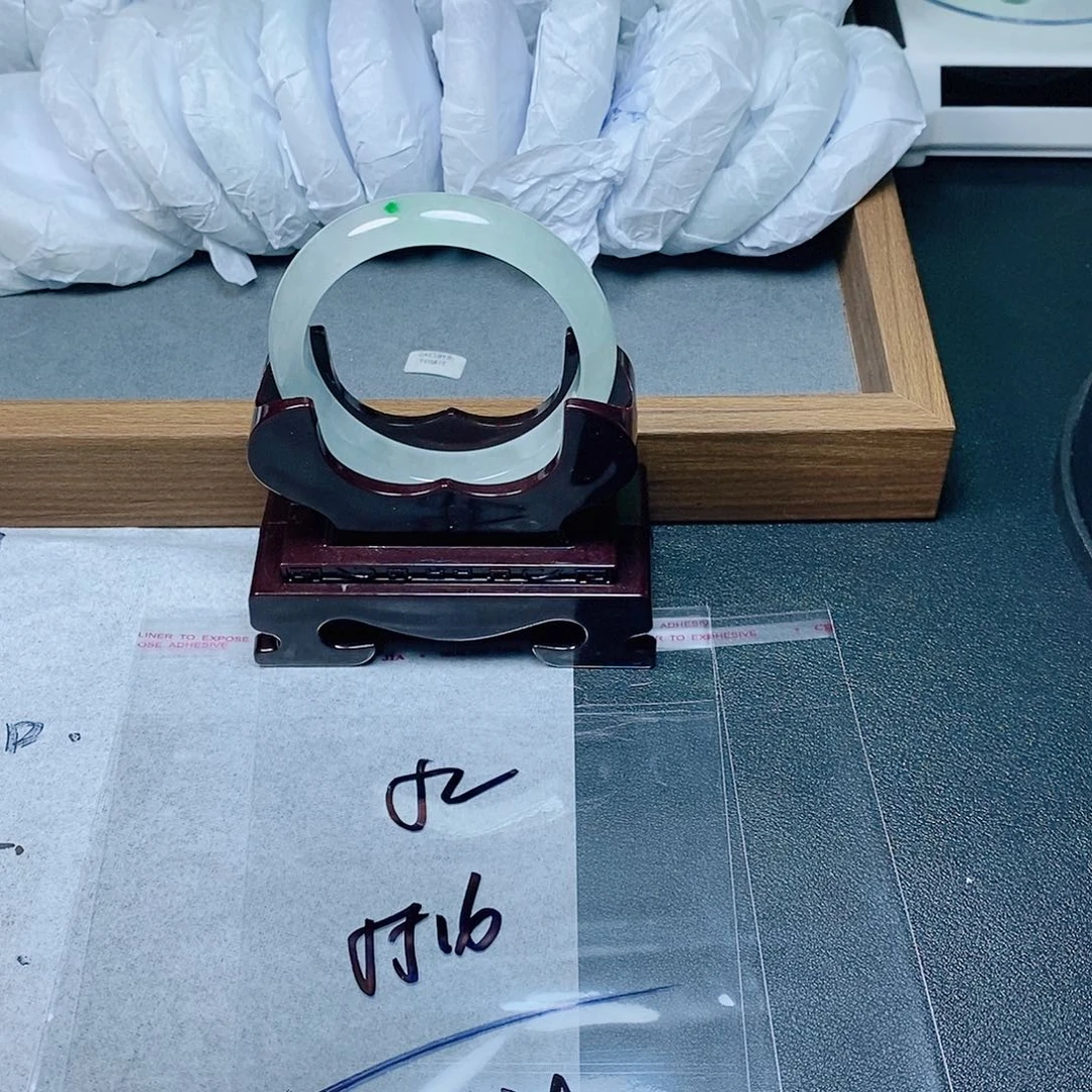 非金属时尚手镯飘花